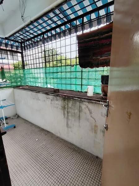 Rumah Flat untuk Disewa di Bangau - Frankie Sing - Balcony - PropertyGuru.com.my