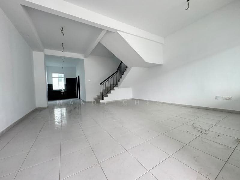 2-storey Terraced House for Sale in Taman Scientex Rawang (Rawang) - Mandy Cheow - Living Room - PropertyGuru.com.my
