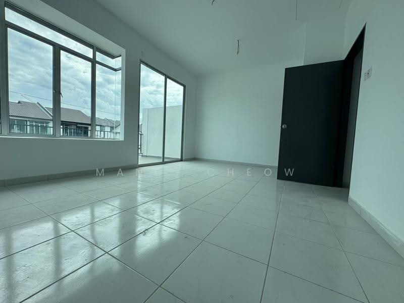 2-storey Terraced House for Sale in Taman Scientex Rawang (Rawang) - Mandy Cheow - Living Room - PropertyGuru.com.my