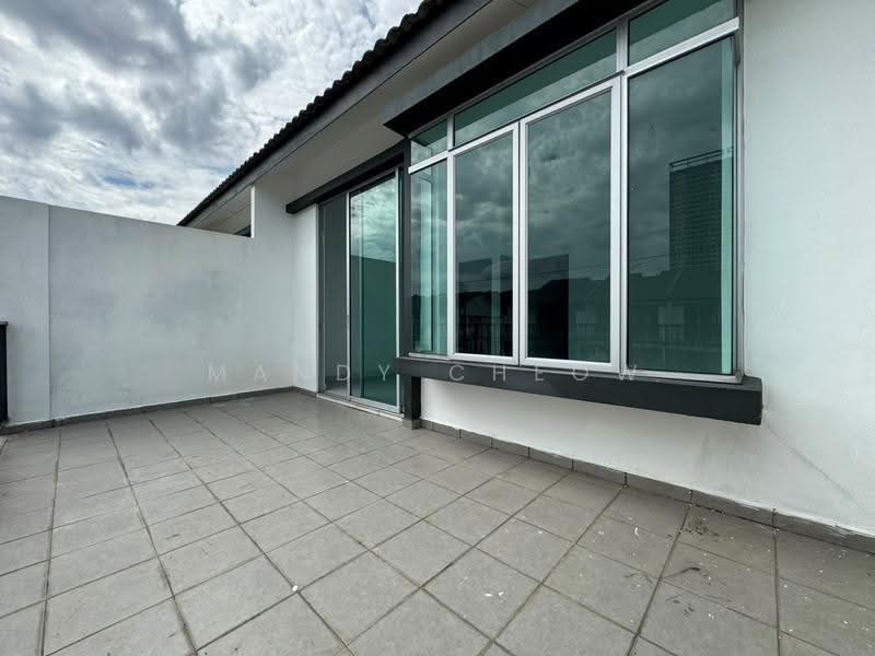 2-storey Terraced House for Sale in Taman Scientex Rawang (Rawang) - Mandy Cheow - Balcony - PropertyGuru.com.my
