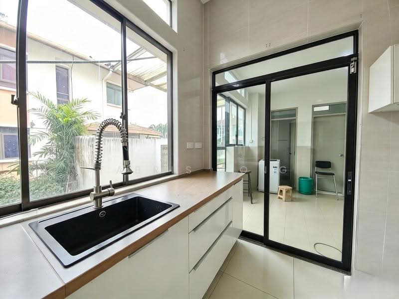Bungalow House for Sale in Klang (Selangor) - Tabris Wong - Kitchen - PropertyGuru.com.my