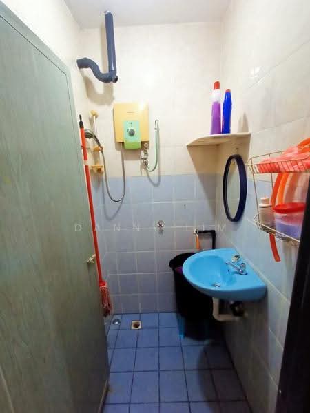 Pangsapuri untuk Disewa di Sri Saujana - Danny Lim - Bathroom - PropertyGuru.com.my