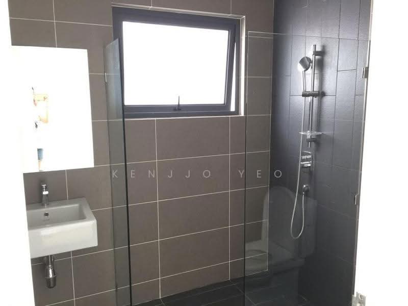 Condominium for Sale at Urbana Residences - Kenjjo Yeo - Bathroom - PropertyGuru.com.my