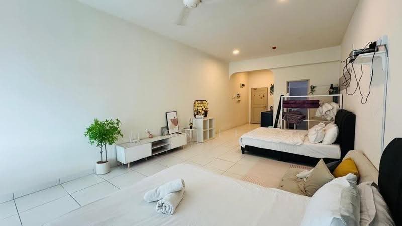 Kediaman Servis untuk Dijual di Akademik Suite - Leon Lim - Living Room - PropertyGuru.com.my