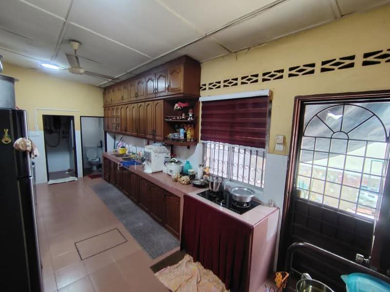 Rumah Teres 2-Tingkat untuk Dijual di Sri Petaling (Kuala Lumpur) - Ping Chin - Kitchen - PropertyGuru.com.my