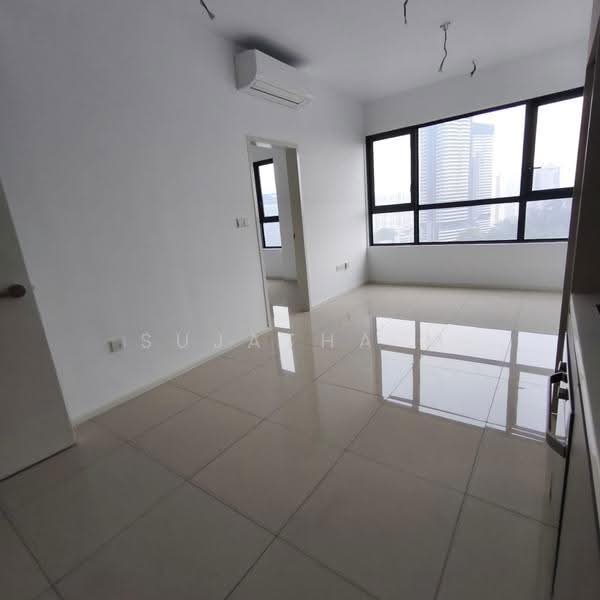 Kediaman Servis untuk Dijual di Residensi Estetik 8 (Est8) - Sujatha M - Living Room - PropertyGuru.com.my