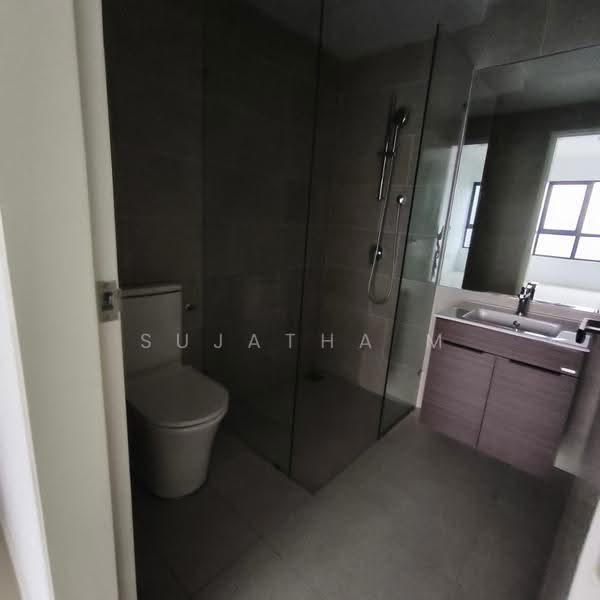 Kediaman Servis untuk Dijual di Residensi Estetik 8 (Est8) - Sujatha M - Bathroom - PropertyGuru.com.my
