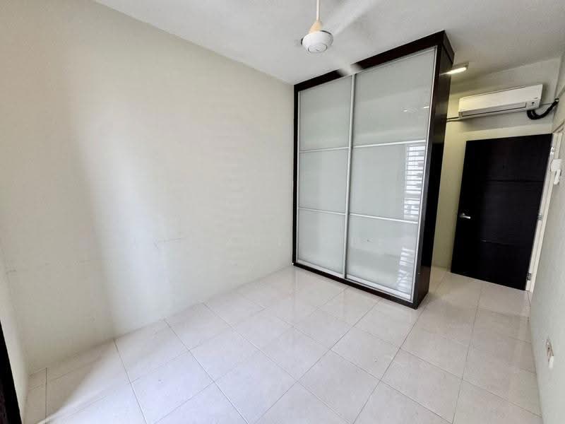 Condominium for Sale at Summer Place - Lee Xue Chen - Bedroom - PropertyGuru.com.my