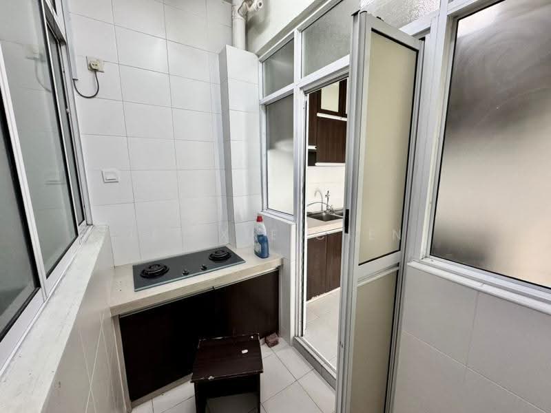 Condominium for Sale at Summer Place - Lee Xue Chen - Kitchen - PropertyGuru.com.my