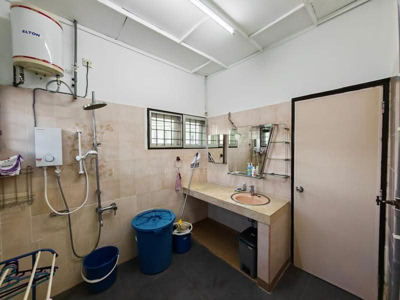 Rumah Banglo untuk Dijual di SS 3, Taman Universiti (Petaling Jaya) - Leanne Lim - Bathroom - PropertyGuru.com.my