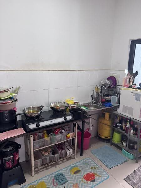Condominium for Rent at The Henge - Billy How - Kitchen - PropertyGuru.com.my