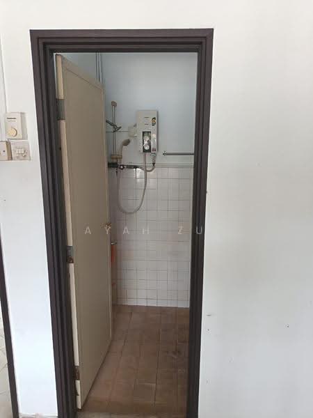 Terraced House for Rent in Kepong (Kuala Lumpur) - Ayah Zul - Bathroom - PropertyGuru.com.my