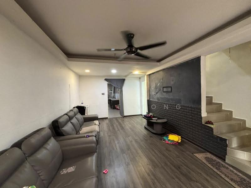 2-storey Terraced House for Sale in Rawang Perdana (Rawang) - Minnie Wong - Living Room - PropertyGuru.com.my