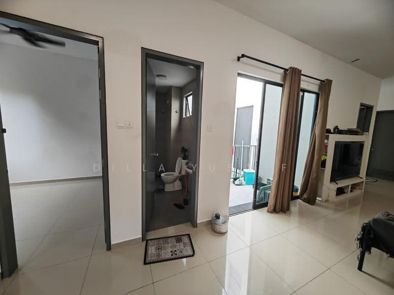 Rumah Bandar untuk Disewa di Kajang (Selangor) - DILLA YUSOFF - Living Room - PropertyGuru.com.my