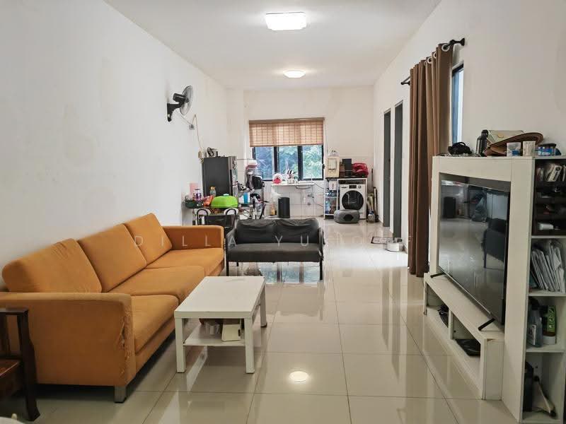 Rumah Bandar untuk Disewa di Kajang (Selangor) - DILLA YUSOFF - Living Room - PropertyGuru.com.my
