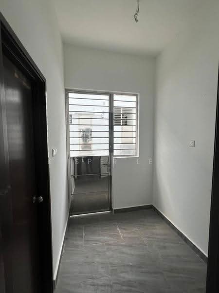 Rumah Teres 2-Tingkat untuk Disewa di Mutiara Rini (Skudai) - Kasper Lee - Entrance - PropertyGuru.com.my