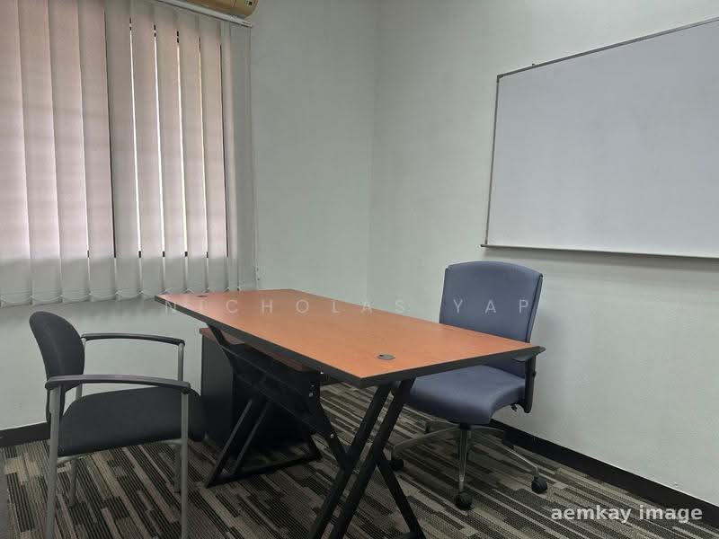 Pejabat untuk Disewa di Taman Universiti Indah (Seri Kembangan) - Nicholas Yap - Study - PropertyGuru.com.my