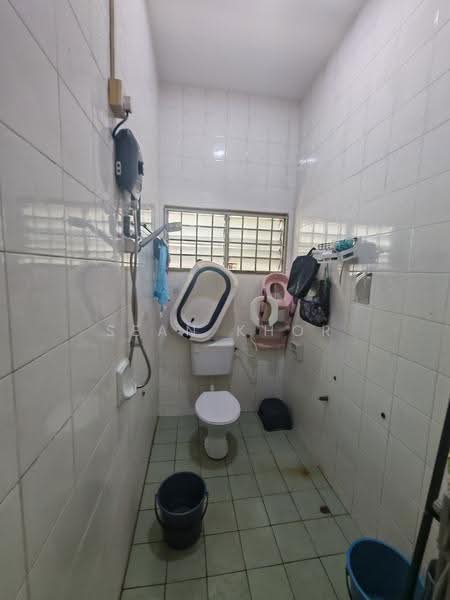 Semi-Detached House for Sale in Ulu Tiram (Johor) - Sean Khor - Bathroom - PropertyGuru.com.my