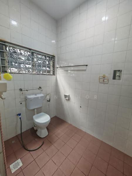 Semi-Detached House for Sale in Ulu Tiram (Johor) - Sean Khor - Bathroom - PropertyGuru.com.my