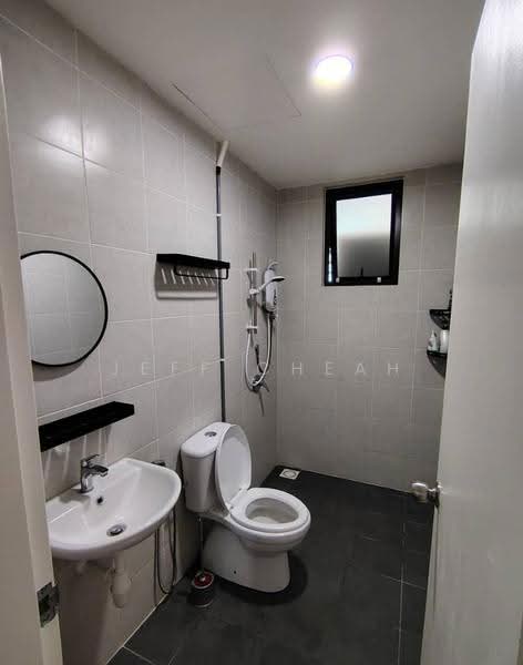 Kediaman Servis untuk Disewa di MKH Boulevard II - Jeff Cheah - Bathroom - PropertyGuru.com.my