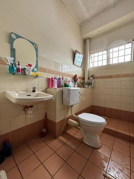Rumah Teres 2-Tingkat untuk Dijual di Rawang Perdana 2 (Rawang) - SK Luk - Bathroom - PropertyGuru.com.my