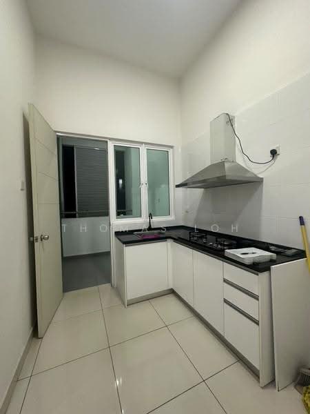 Kondominium untuk Disewa di The Regina - Thomas Loh - Kitchen - PropertyGuru.com.my