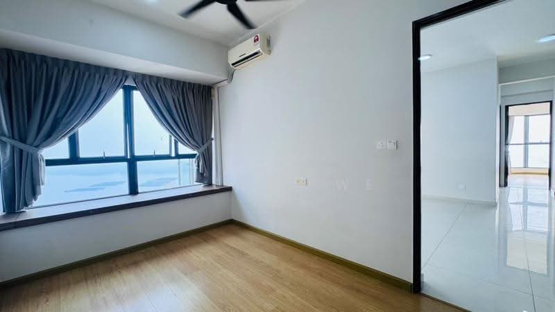 Condominium for Rent at Bay Laurel @ Country Garden Danga Bay - Glenn Twe - Living Room - PropertyGuru.com.my
