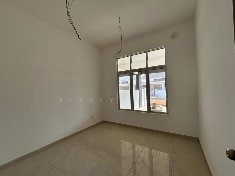 Rumah Teres 1-Tingkat untuk Dijual di Taman Seri Rambai 1 (Bukit Rambai) - Jesslyn Low - Interior - PropertyGuru.com.my