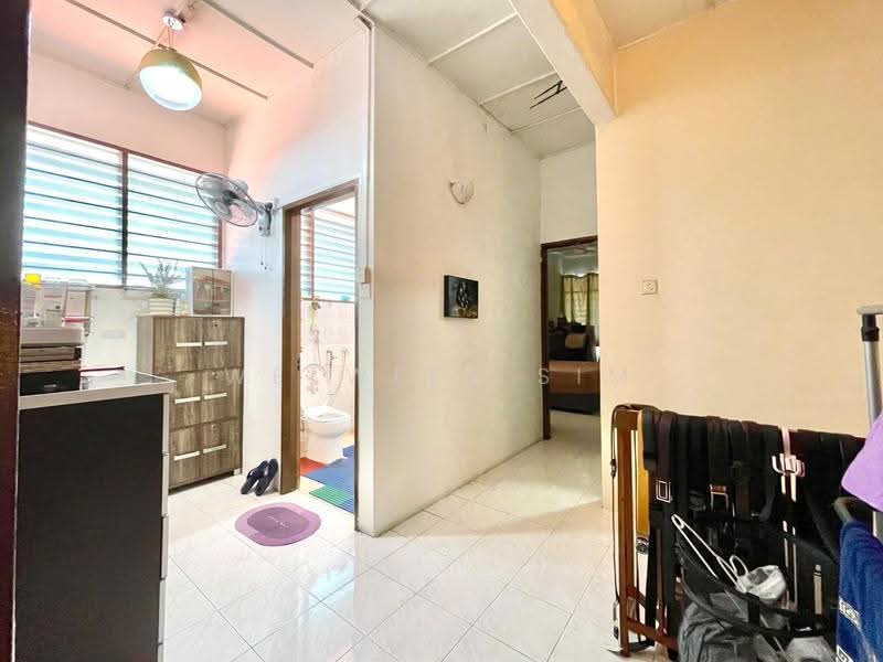 Rumah Berkembar untuk Dijual di Pantai Jerejak (Bayan Lepas) - Welwits Sim - Corridor - PropertyGuru.com.my