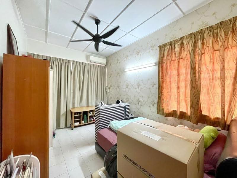 Rumah Berkembar untuk Dijual di Pantai Jerejak (Bayan Lepas) - Welwits Sim - Bedroom - PropertyGuru.com.my