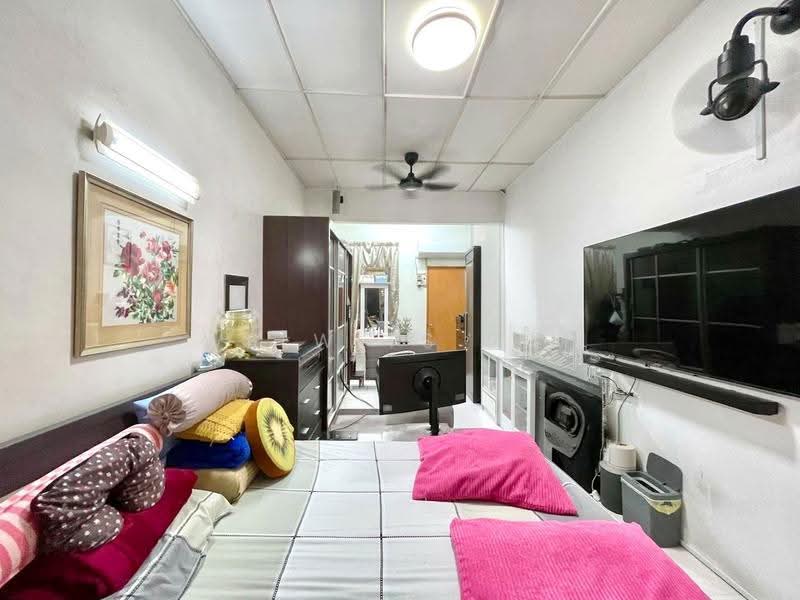 Rumah Berkembar untuk Dijual di Pantai Jerejak (Bayan Lepas) - Welwits Sim - Bedroom - PropertyGuru.com.my