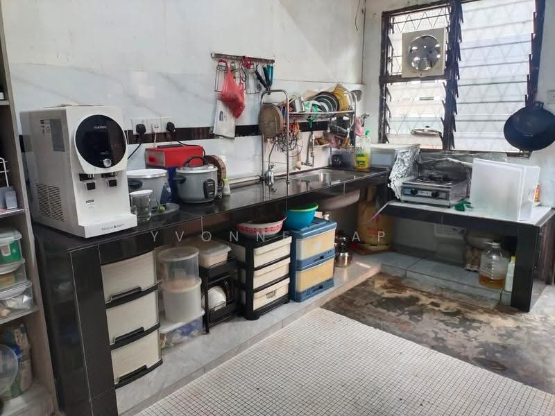 Rumah Teres untuk Dijual di Jinjang Utara (Jinjang) - Yvonne Yap - Kitchen - PropertyGuru.com.my