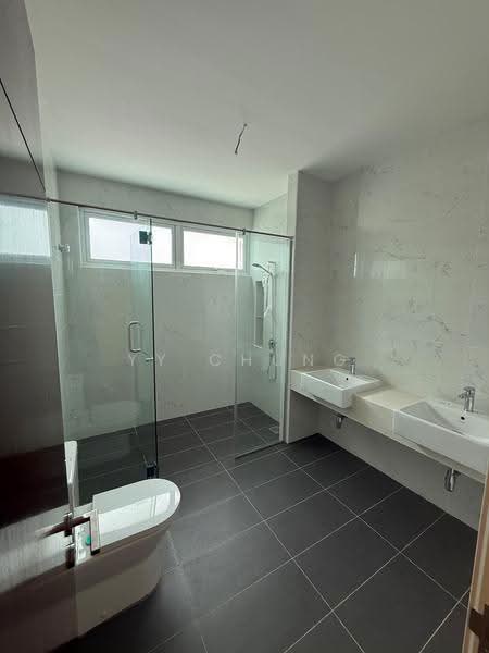 Rumah Berkembar untuk Dijual di Taman Taming Indah 2 (Bandar Sungai Long) - YY Chung - Bathroom - PropertyGuru.com.my