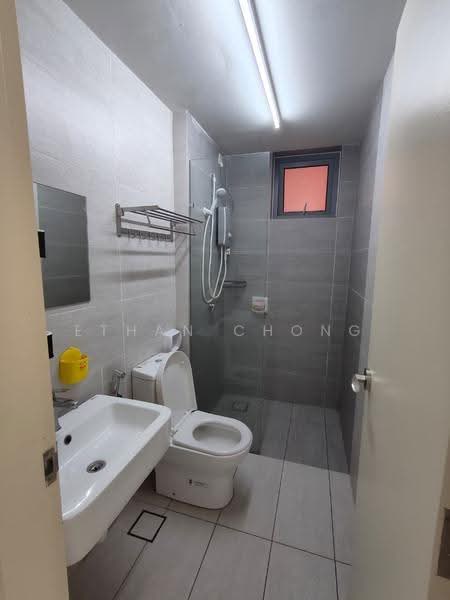 Service Residence for Sale at Gravit8, Klang - Ethan Chong - Bathroom - PropertyGuru.com.my