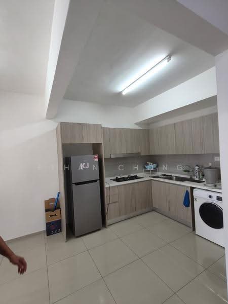 Service Residence for Sale at Gravit8, Klang - Ethan Chong - Kitchen - PropertyGuru.com.my