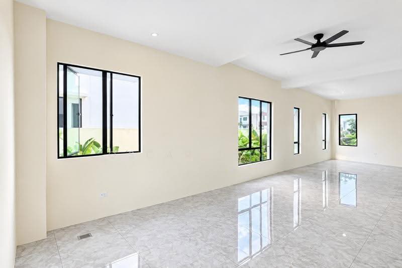 Rumah Teres 2-Tingkat untuk Dijual di Simpang Pulai (Perak) - Oscar Teoh - Living Room - PropertyGuru.com.my