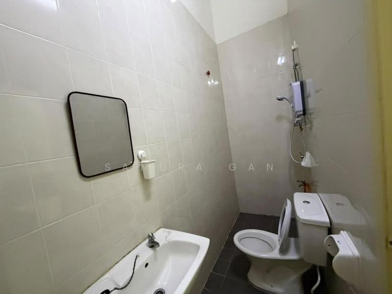 2-storey Terraced House for Rent in Kulai (Johor) - Sandra Gan - Bathroom - PropertyGuru.com.my