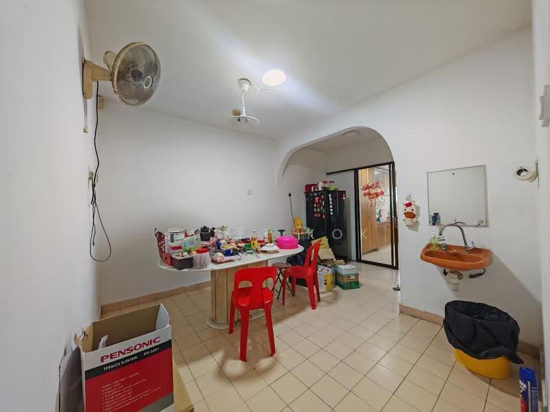 2-storey Terraced House for Sale in Taman Bukit Maluri (Kepong) - jaret kok - Dining Room - PropertyGuru.com.my