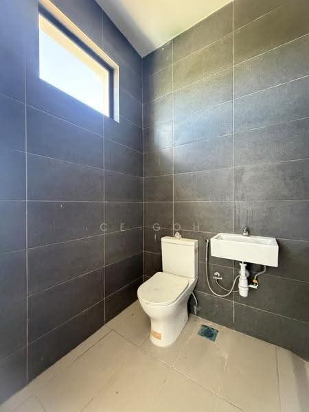 Semi-Detached House for Sale in Alor Setar (Kedah) - CE Goh - Bathroom - PropertyGuru.com.my