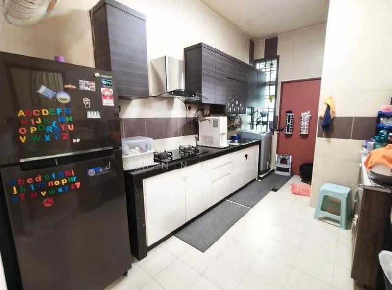 2-storey Terraced House for Sale in Taman Bestari Indah (Ulu Tiram) - Johnny Tan - Kitchen - PropertyGuru.com.my
