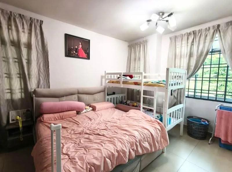 2-storey Terraced House for Sale in Taman Bestari Indah (Ulu Tiram) - Johnny Tan - Bedroom - PropertyGuru.com.my
