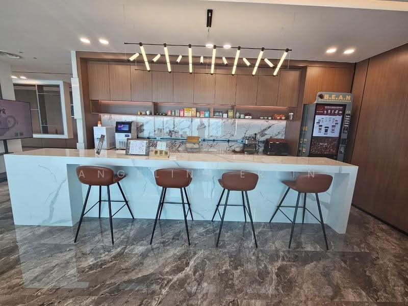 Pejabat untuk Disewa di Tun Razak Exchange (Kuala Lumpur) - Angelina Erlin - Communal Pantry - PropertyGuru.com.my
