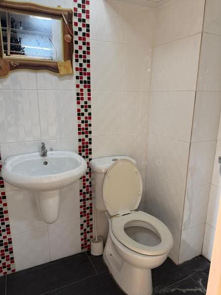 Kediaman Servis untuk Disewa di Empire Subang - Kennly Ho - Bathroom - PropertyGuru.com.my