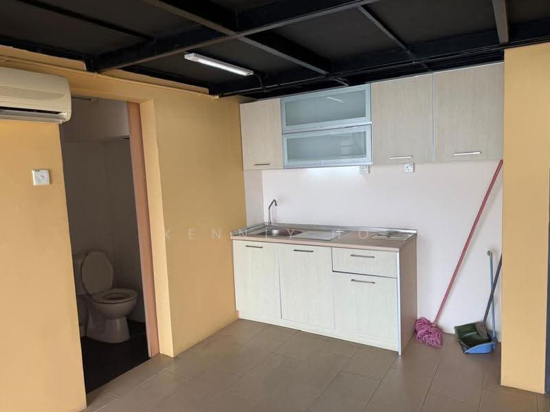 Kediaman Servis untuk Disewa di Empire Subang - Kennly Ho - Bathroom - PropertyGuru.com.my