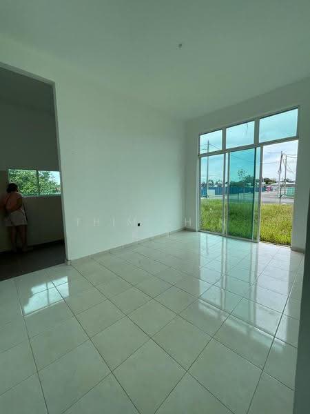 Semi-Detached House for Sale in Kampung Pandan 1 (Kuantan) - Thim Chin Kit - Living Room - PropertyGuru.com.my