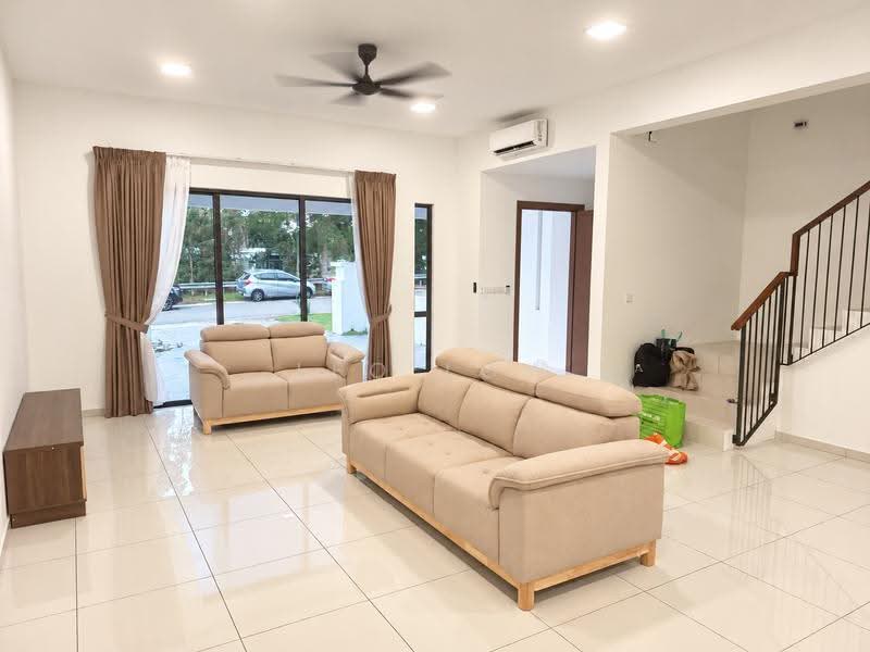 2-storey Terraced House for Rent in Kajang (Selangor) - Leo Low - Living Room - PropertyGuru.com.my