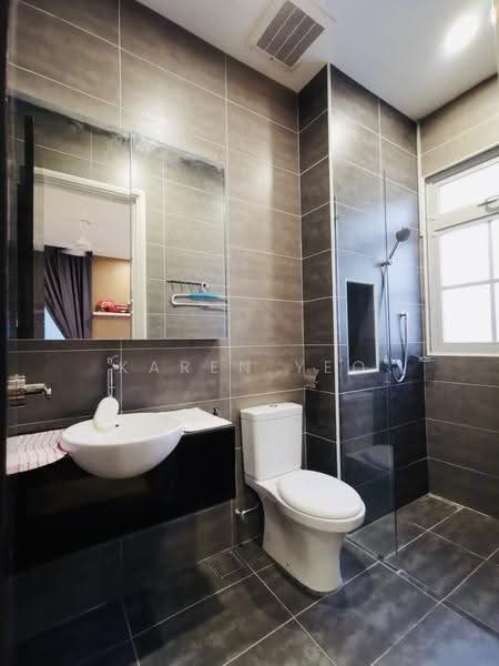 Cluster House for Sale in Taman Ekoflora (Johor Bahru) - Karen Yeo - Bathroom - PropertyGuru.com.my