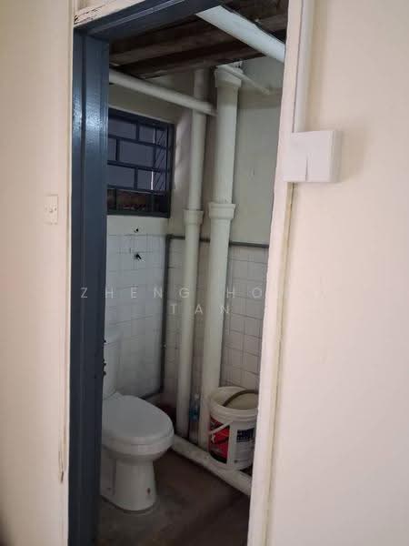 Kedai untuk Disewa di Taman Sri Rampai (Wangsa Maju) - Zheng Hong Tan - Bathroom - PropertyGuru.com.my