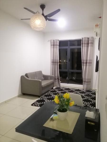 Kediaman Servis untuk Disewa di Kenwingston Square Garden - June Tan - Living Room - PropertyGuru.com.my