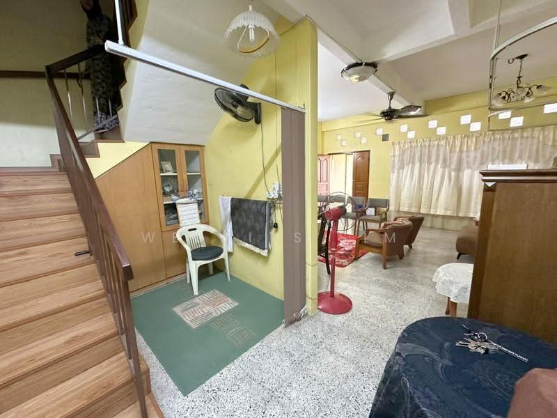 2-storey Terraced House for Sale in Pantai Jerejak (Bayan Lepas) - Welwits Sim - Living Room - PropertyGuru.com.my